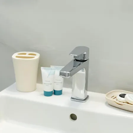 Timi فندق ساراندا